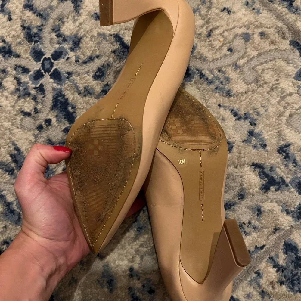Vince Camuto elegant Beige/Nude/Neutral pumps - Picture 9 of 9